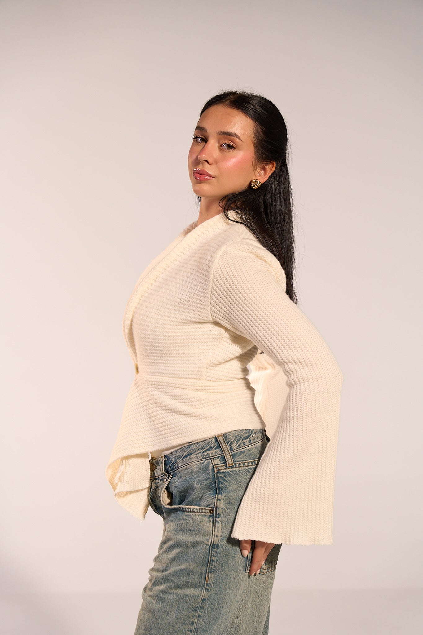 The Crème Knit — One Button Cardigan